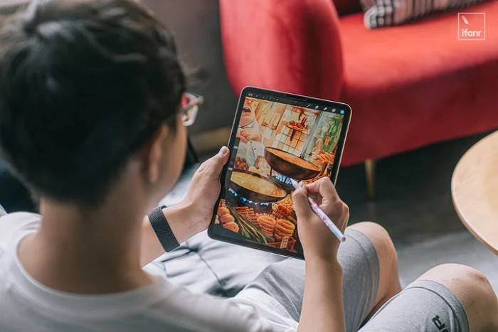 支持触控以及 Apple Pencil 是 iPad Pro 的一个优势