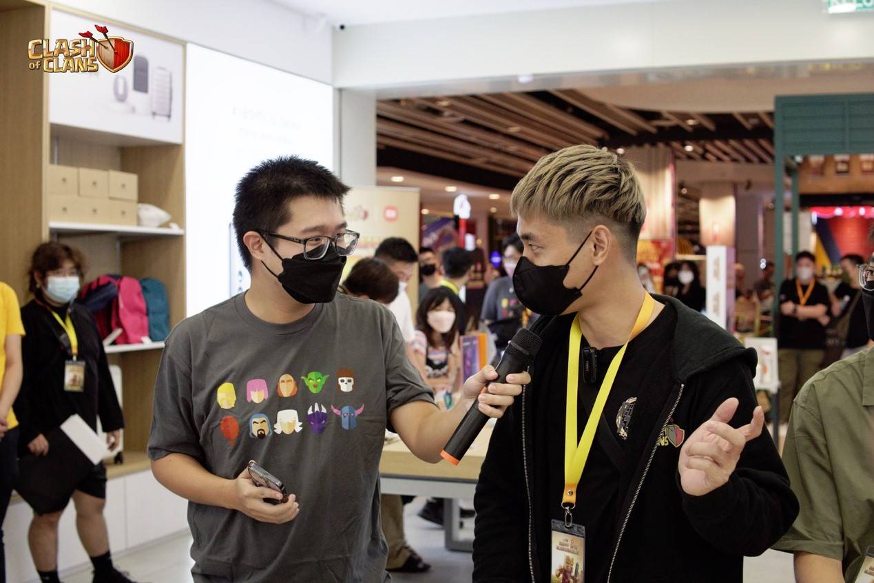 《部落冲突》举办马来西亚玩家线下聚会，特别携手著名手机厂商小米，助力十周年庆典！