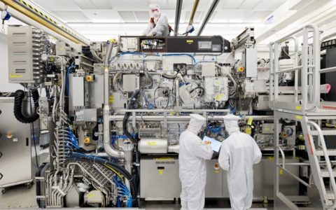 ASML新一代EUV曝光机有多耗电？ 台积电、三星都逃不过碳排放问题