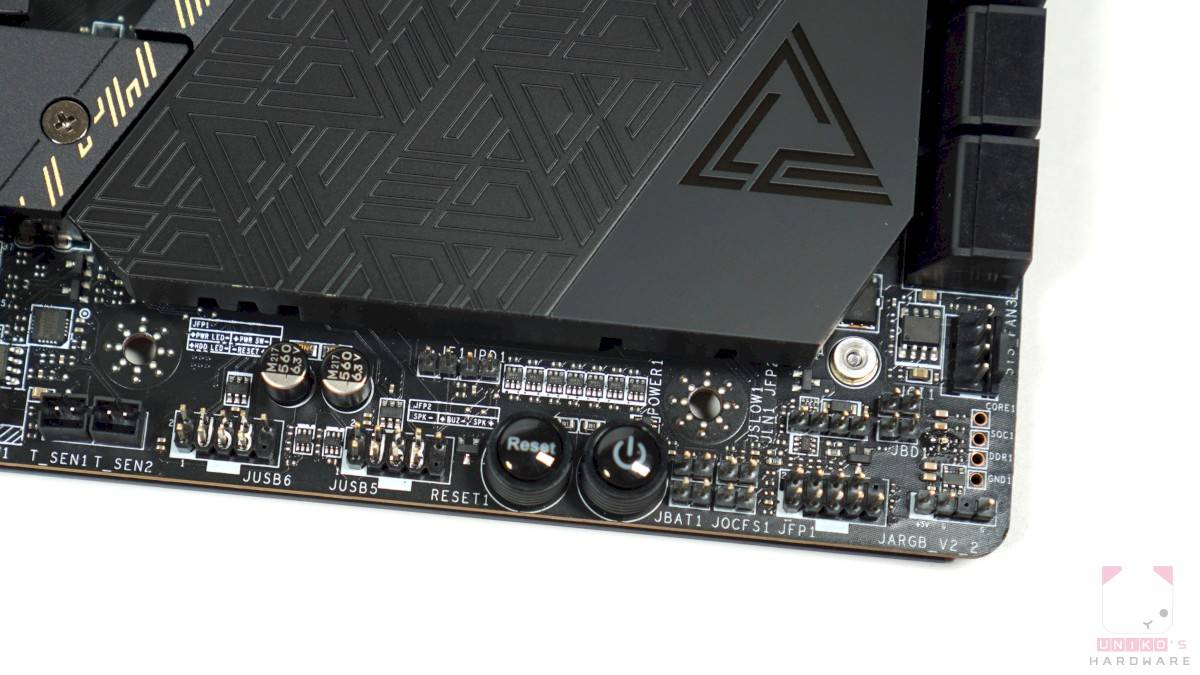 MSI MEG X670E ACE 主板开箱评测