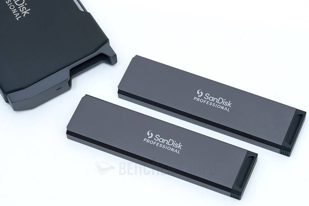 SanDisk Professional PRO-BLADE SSD Mag 搭 PRO-BLADE TRANSPORT 动手玩