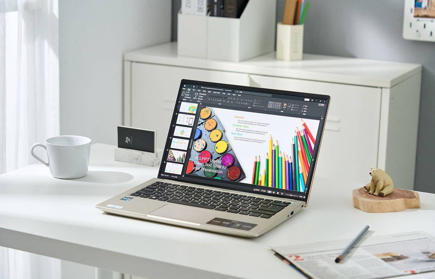 OLED屏幕加上16：10的比例让Acer Swift 3 OLED内容浏览的效果相当出色。