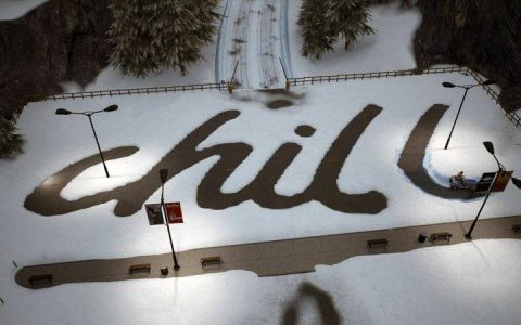 Steam除雪模拟器《Snow Plowing Simulator》只玩铲雪或开除雪车，还有雪怪吓你