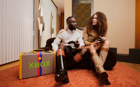 Xbox 与 Gucci 合作推出联名主机，售价 1 万美元限量 100 台秒杀