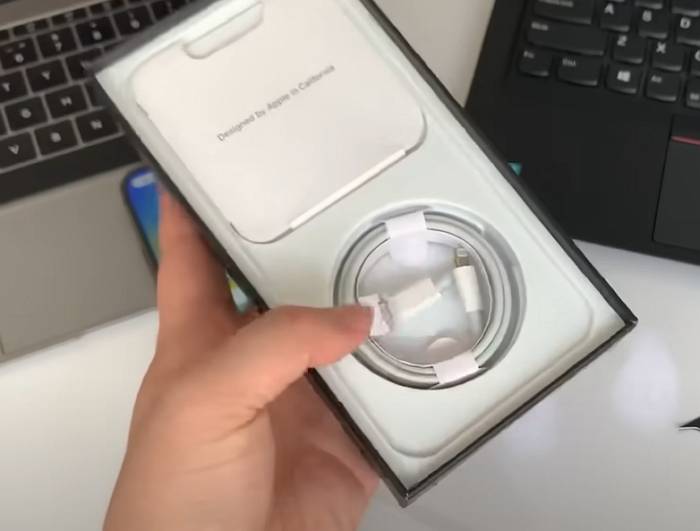 山寨版Android iPhone 14 Pro Max出炉，一次看两只、惊叹号做好做满