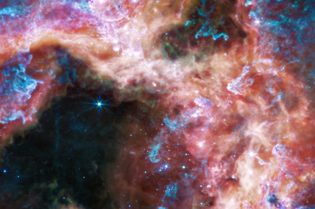 NASA 公开詹姆斯韦伯太空望远镜拍摄《蜘蛛星云》图像