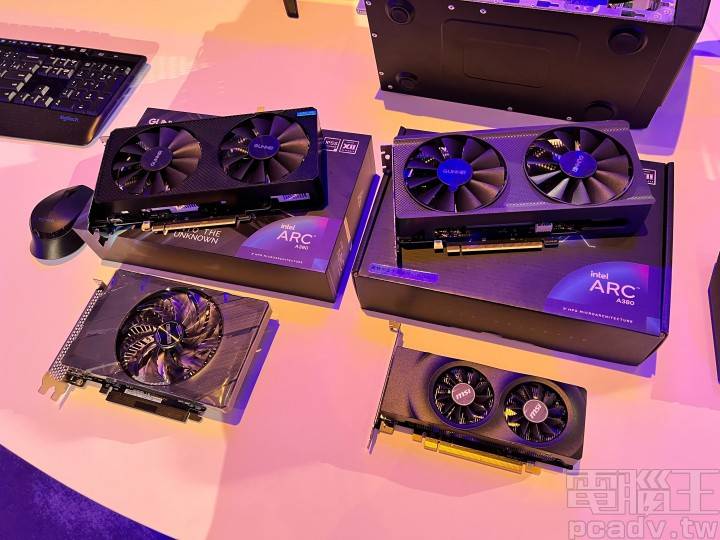 Intel Taiwan Open House现场直击，Z790主板一字排开，Arc显示卡实体终于现身！