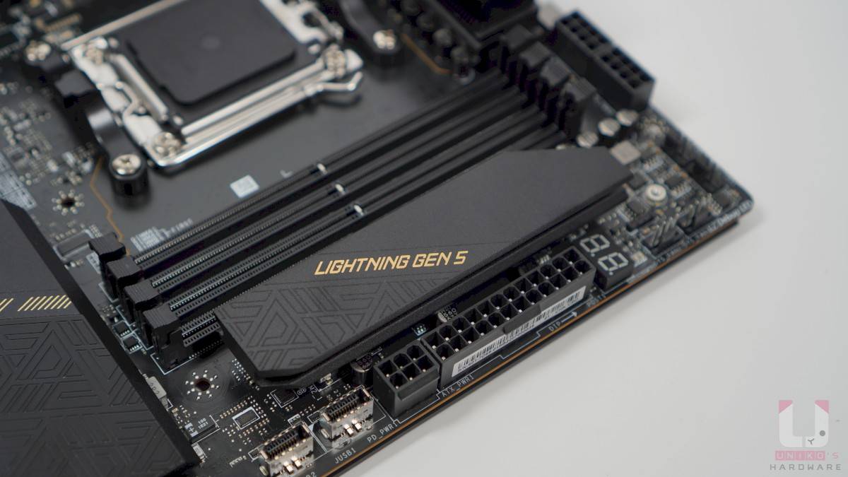 MSI MEG X670E ACE 主板开箱评测