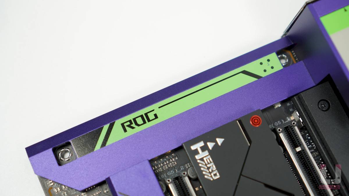 初号机爆走演出！ ROG MAXIMUS Z690 HERO EVA Edition 主板开箱解说