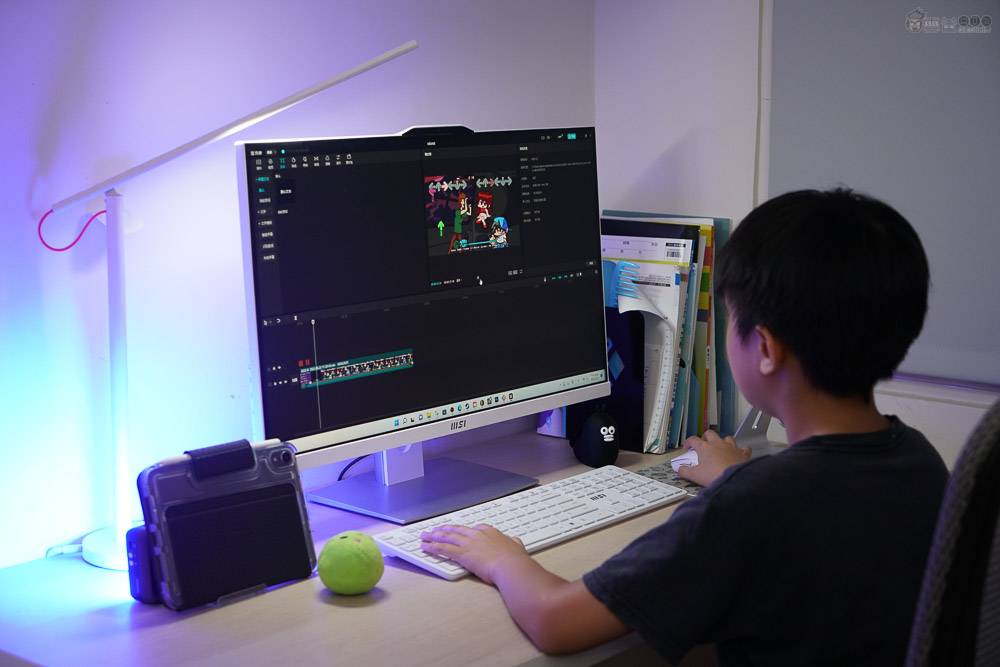 开箱评测| 微星msi Modern AM272 AIO一体机，把笔电塞进屏幕里，还能再当外接屏幕，2.5硬盘快拆好扩充