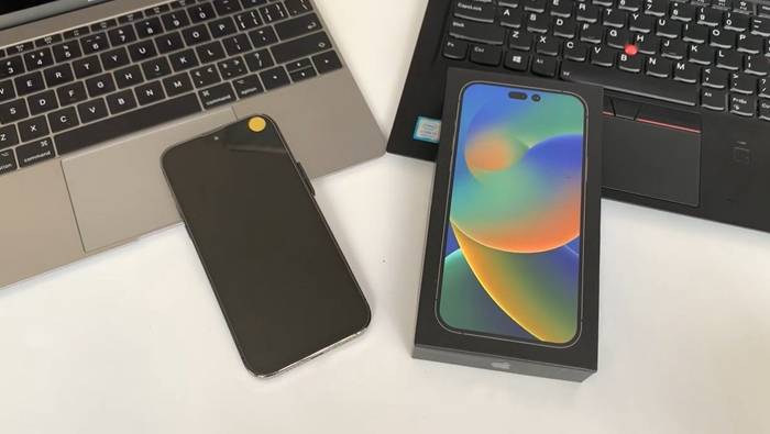 山寨版Android iPhone 14 Pro Max出炉，一次看两只、惊叹号做好做满