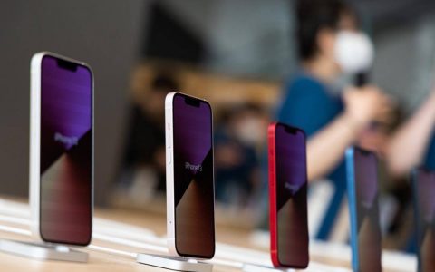 iPhone 14 Pro 剪刘海、加大电量？ 彭博爆料4大升级亮点为历代首见