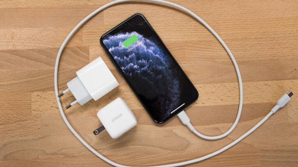 不配充电头是歧视消费者！巴西政府下令：禁售任何不附赠充电器iPhone 12/13系列！