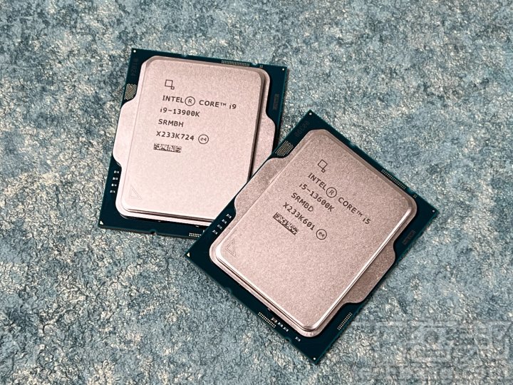 Intel 第 13 代处理器媒体样品开箱！ 盒子从里到外 Die shot 印好印满