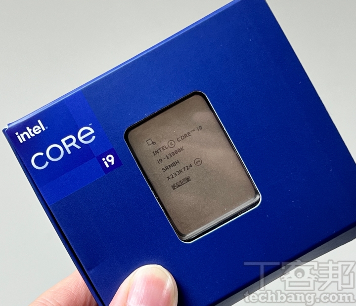 Intel 第 13 代处理器媒体样品开箱！ 盒子从里到外 Die shot 印好印满