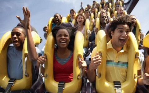 针对云霄飞车造成iPhone 14车祸侦测功能误报问题，苹果解释「没有单一的银色子弹」