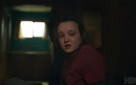 《最后生还者》艾莉演员受访时表示，剧组鼓励她不要去玩原作。