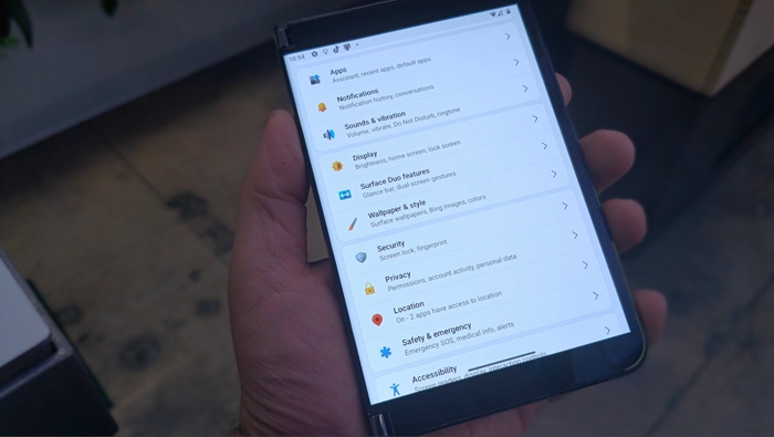 微软双屏手机Surface Duo更新图片曝光，微软把Android 12L变Windows 11了