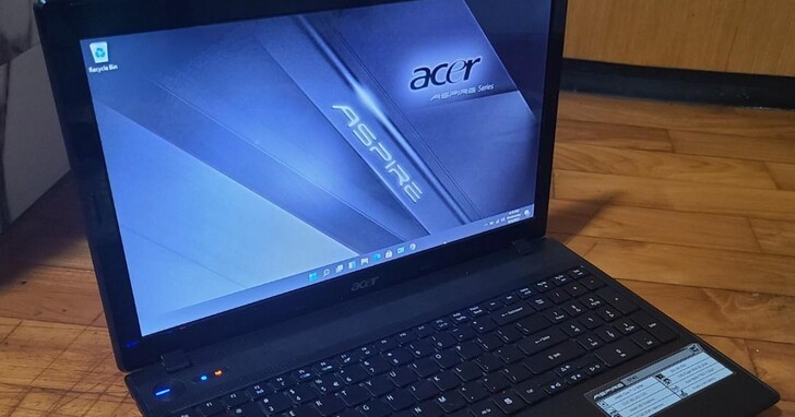 网友抱出了12年前的Core i5-580M宏碁笔记本，发现执行Windows 11 22H2跑一般工作没压力