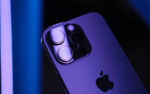 苹果高层暗示iPhone 改用USB-C 端口，主因是被欧盟逼的！