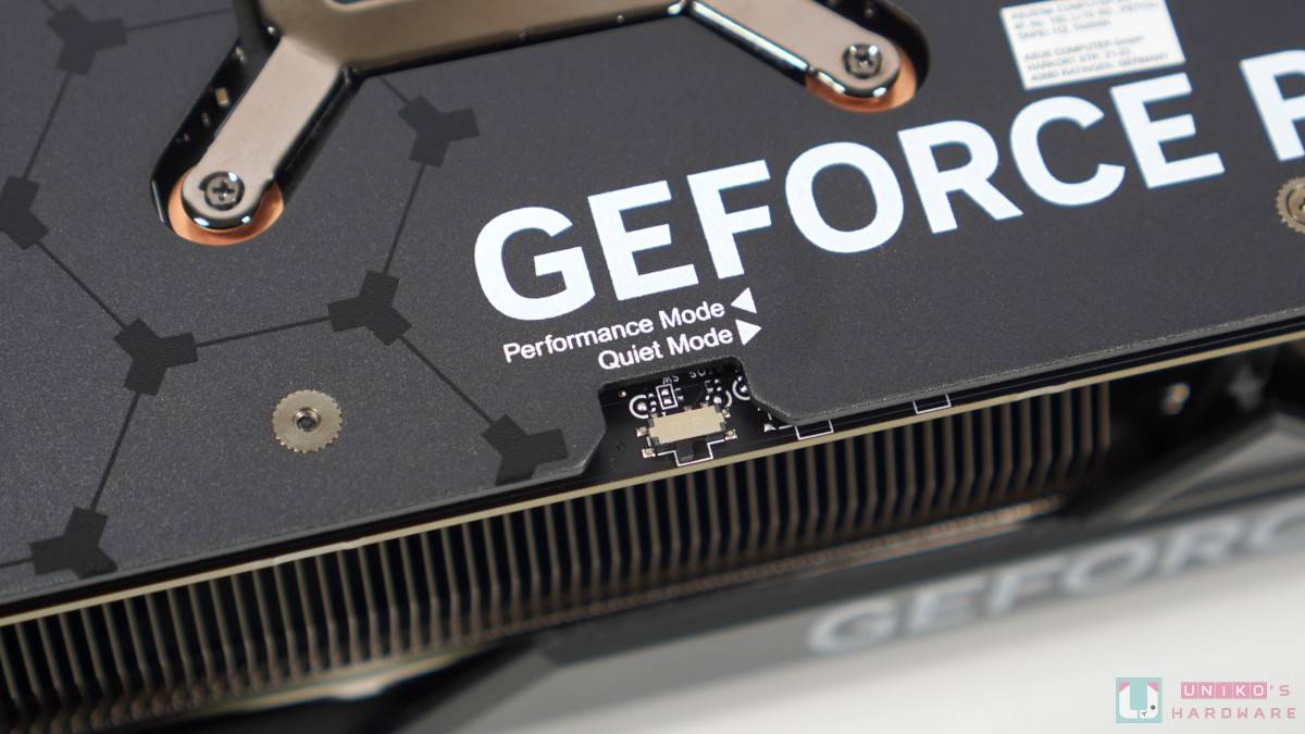 ASUS TUF Gaming RTX 4090 OC 24GB 显示卡外观解禁开箱