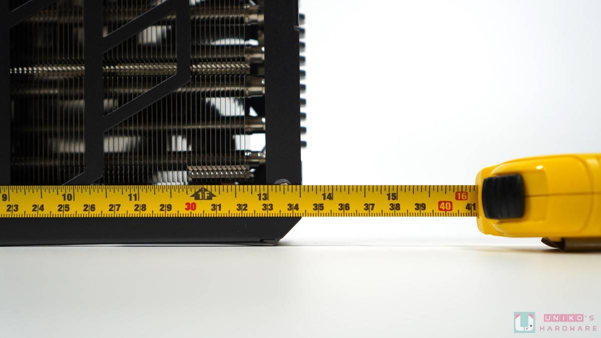 ASUS TUF Gaming RTX 4090 OC 24GB 显示卡外观解禁开箱