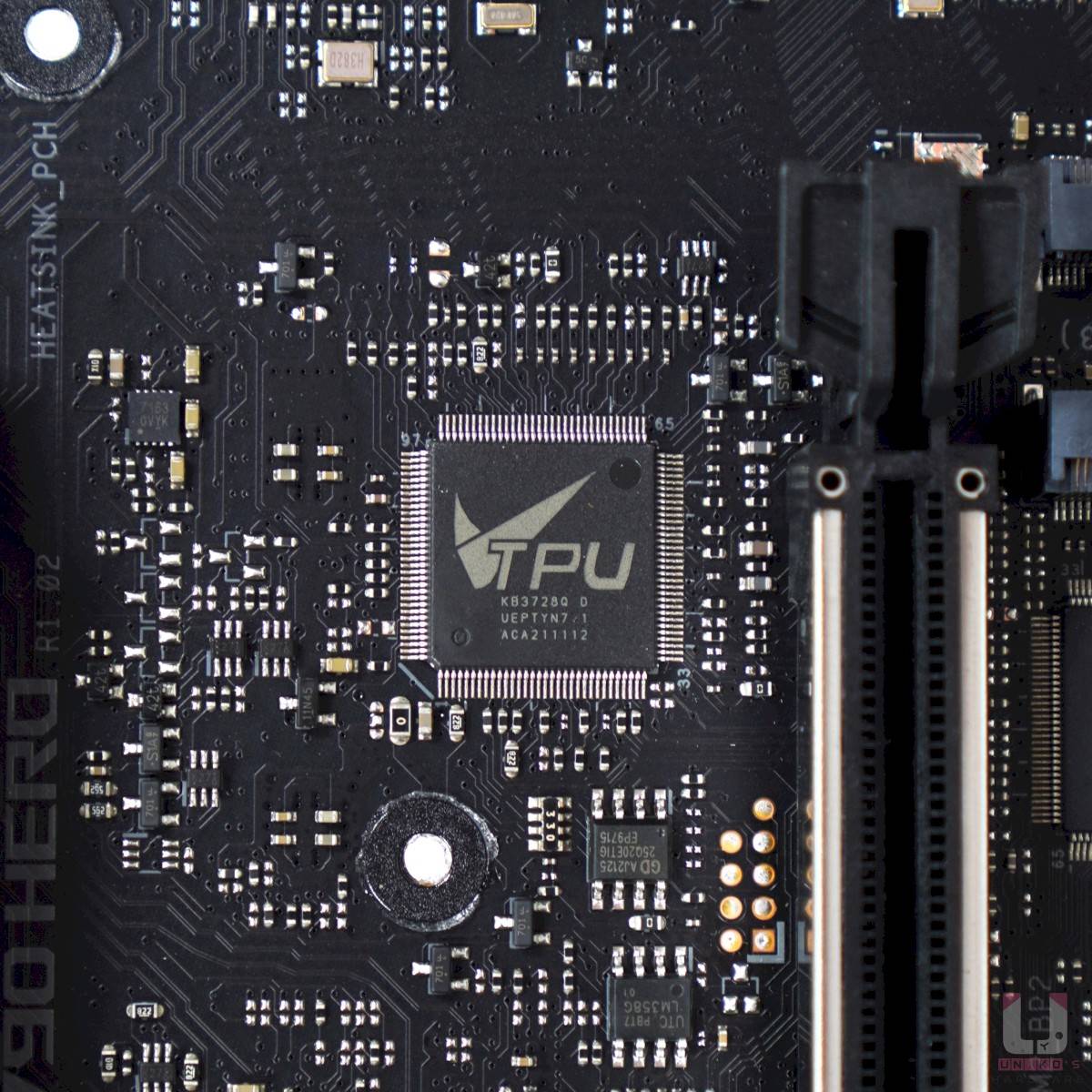 ROG MAXIMUS Z790 HERO 主板开箱评测