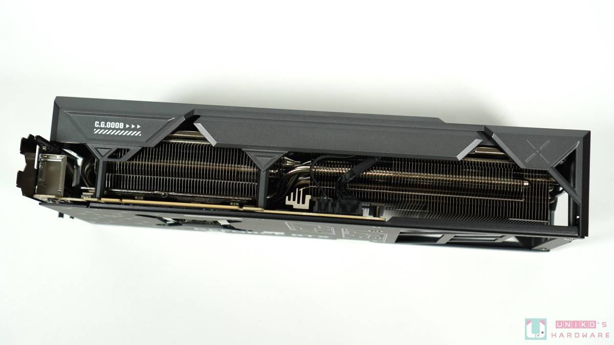 ASUS TUF Gaming RTX 4090 OC 24GB 显示卡外观解禁开箱