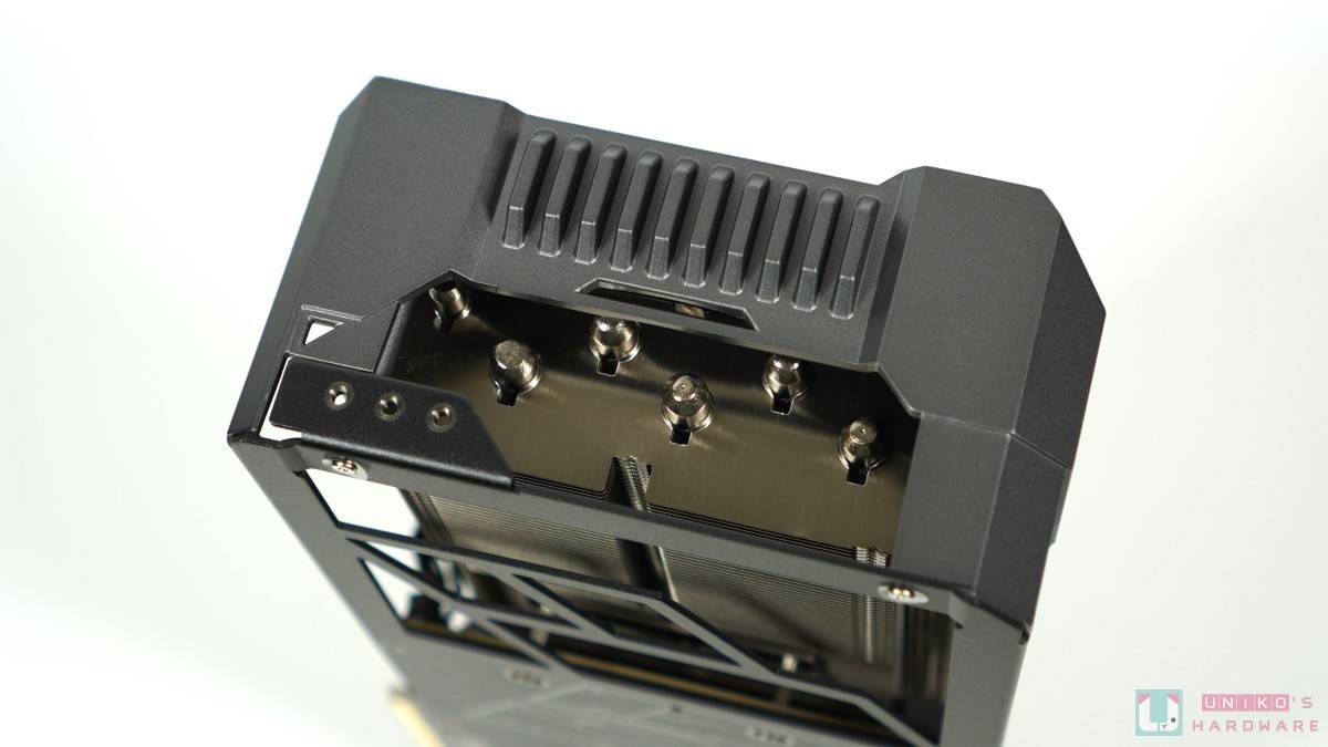 ASUS TUF Gaming RTX 4090 OC 24GB 显示卡外观解禁开箱