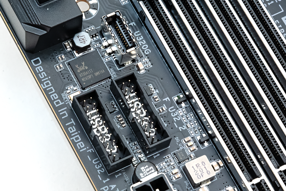 高阶定位内建豪华音效，GIGABYTE Z790 AORUS Master 开箱