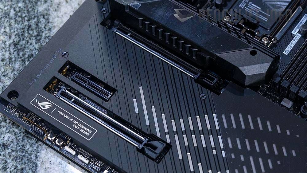 当仁不让的旗舰组王者，ASUS ROG Maximus Z790 Extreme 主板开箱
