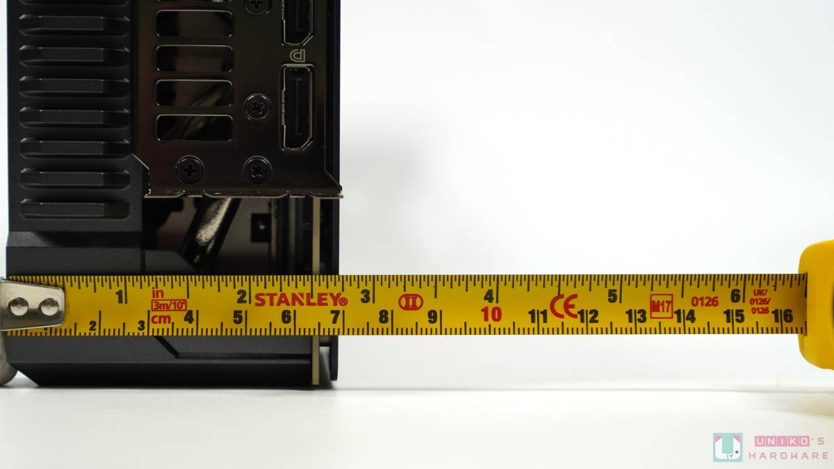 ASUS TUF Gaming RTX 4090 OC 24GB 显示卡外观解禁开箱