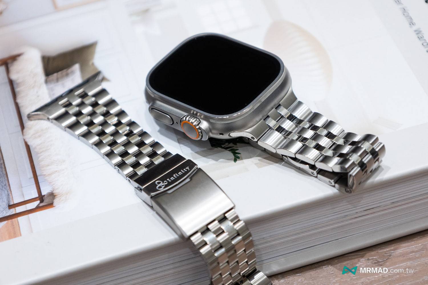 Apple Watch不铖钢表带开箱！ ULTRA系列5珠带时尚经典设计
