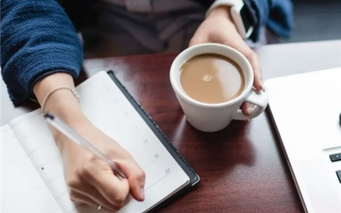 代抄小短文兼职是真的吗(还不如做任务赚钱)