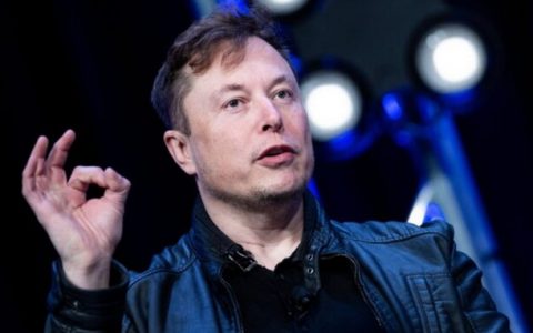 把别人都干掉后他不得不出任推特CEO，还从特斯拉空降50多名工程师协助接管