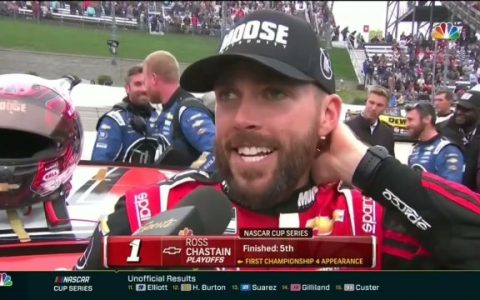「磨墙过弯法」成功晋级NASCAR赛车锦标赛 NASCAR赛车手归功于经典「赛车游戏」经验