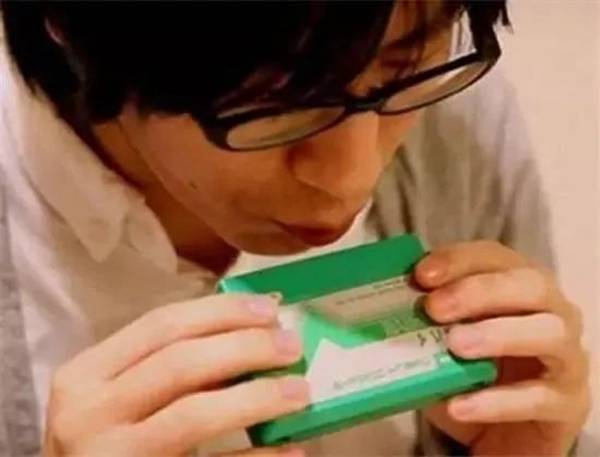 童年时总觉得红白机的游戏好难、Boss超难打？ 不是因为你当年技术菜，可能因为你玩的是盗版