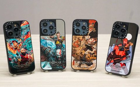 【开箱】《战神：诸神黄昏》亚洲创作者绘制联名手机壳、限量版 Dual Sense 无线控制器