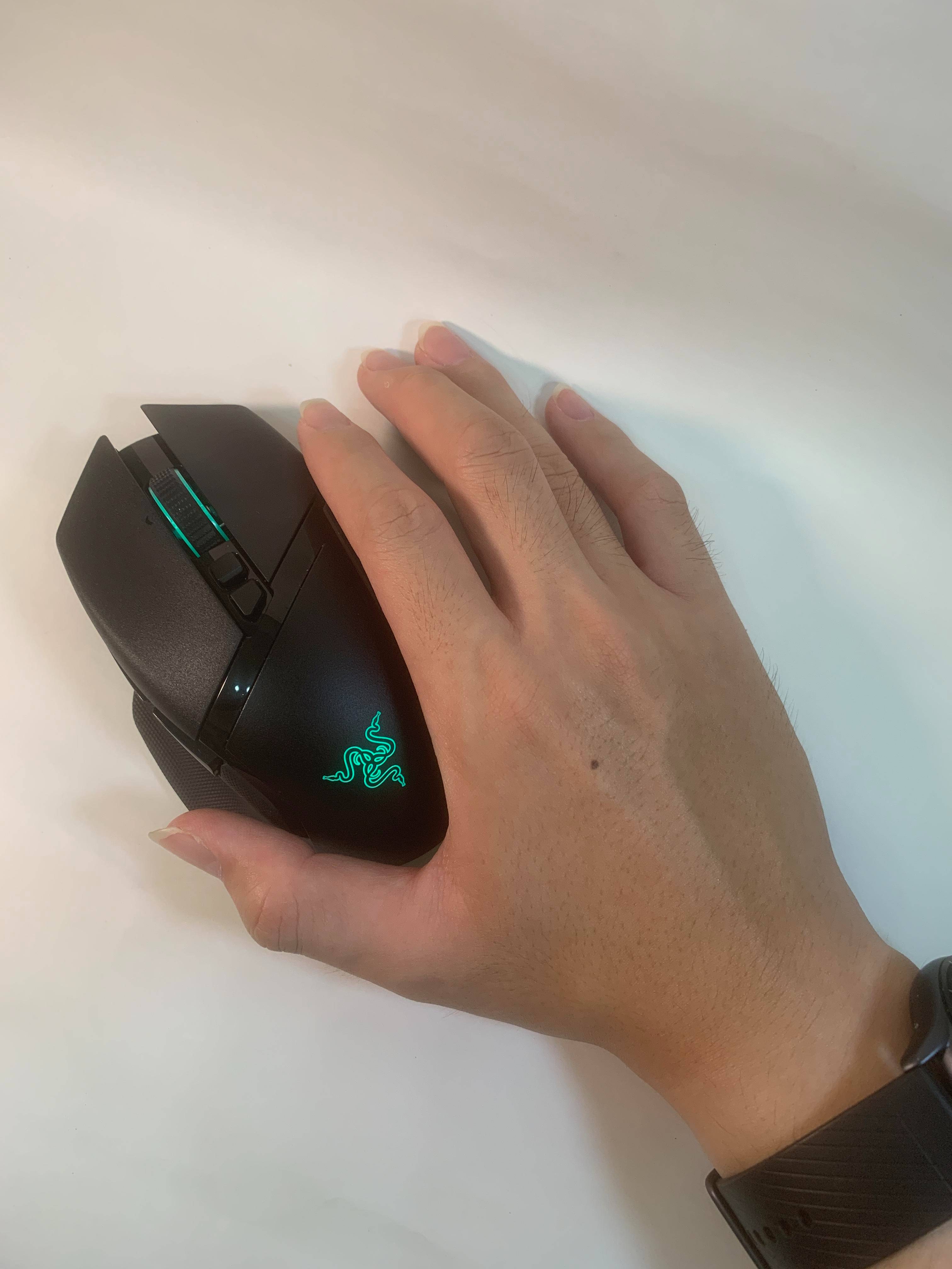 【开箱】王者登场，战无不胜 我们目前最先进的游戏鼠标 Razer Basilisk V3 Pro