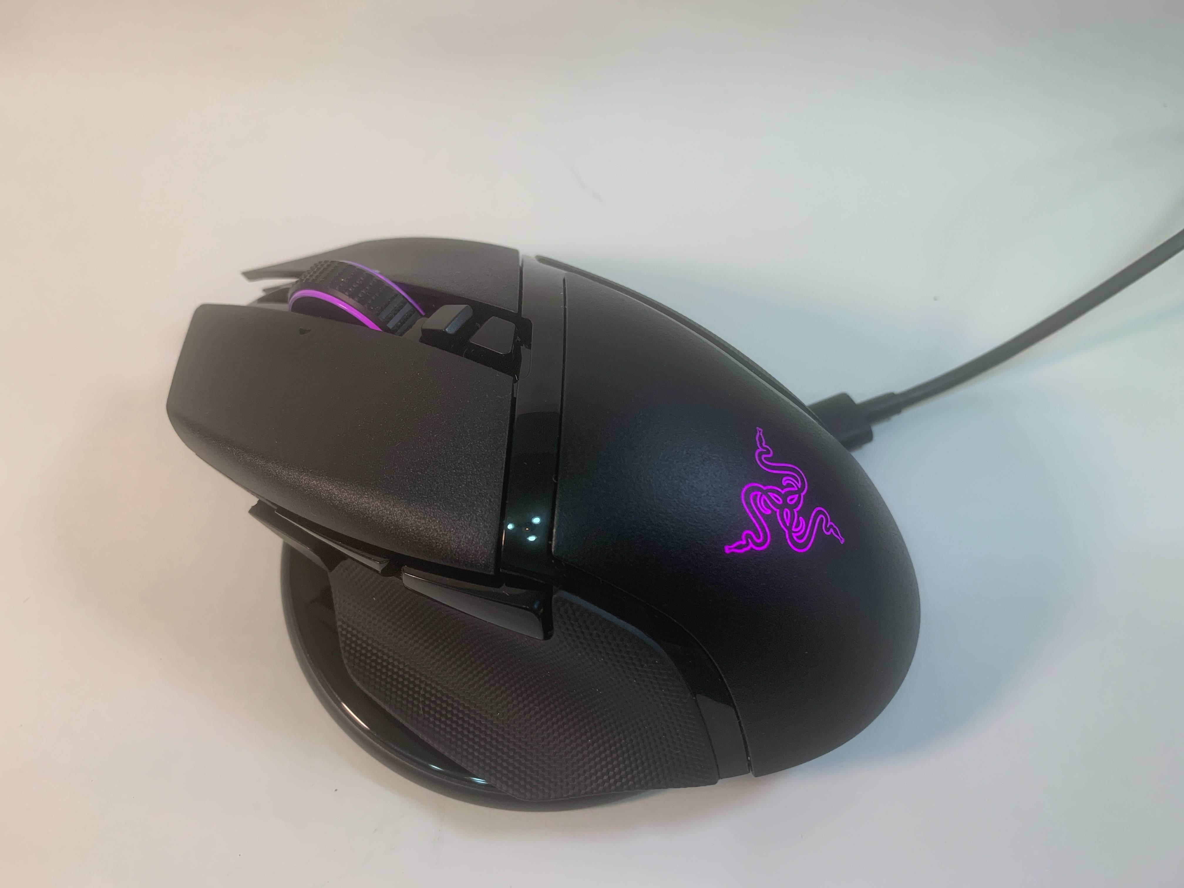 【开箱】王者登场，战无不胜 我们目前最先进的游戏鼠标 Razer Basilisk V3 Pro
