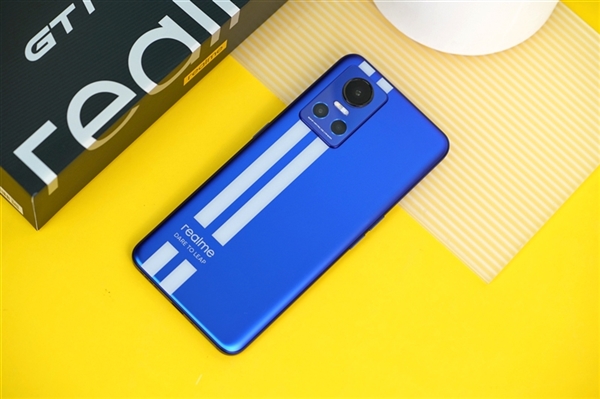 realme GT Neo 5将搭载240W快充，已获TUV Rheiland安全认证！