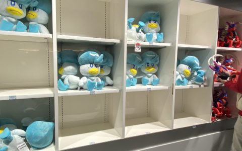 《宝可梦 朱/紫》御三家人气居然相差那么多吗？ 架上居然独留满满的润水鸭...