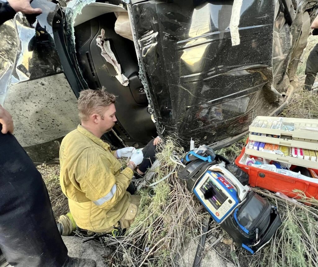 Apple Find My功能立功！妇女遇交通事故坠崖，营救人员通过iPhone追踪下落成功救出！