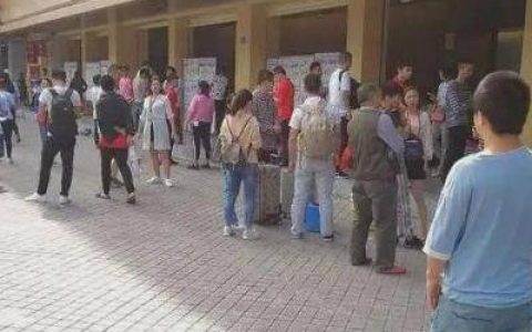 货车装卸搬运工400一天是真的吗(招搬运工骗局谨防上当)