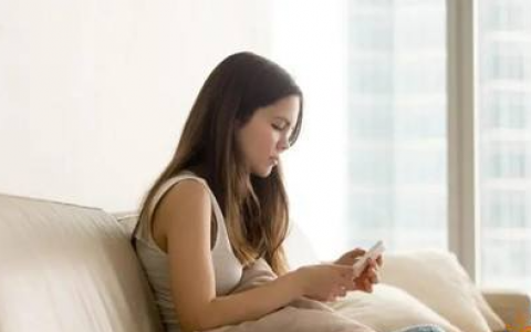 上线就送100元红包的游戏(送100块钱。这是什么游戏)