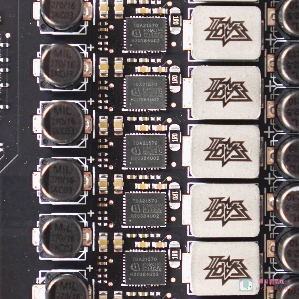 ASUS TUF Gaming RTX 4090 OC 24GB 拆解与性能评测