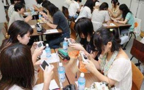 玩什么游戏赚钱最靠谱(耐住寂寞轻松赚零花)