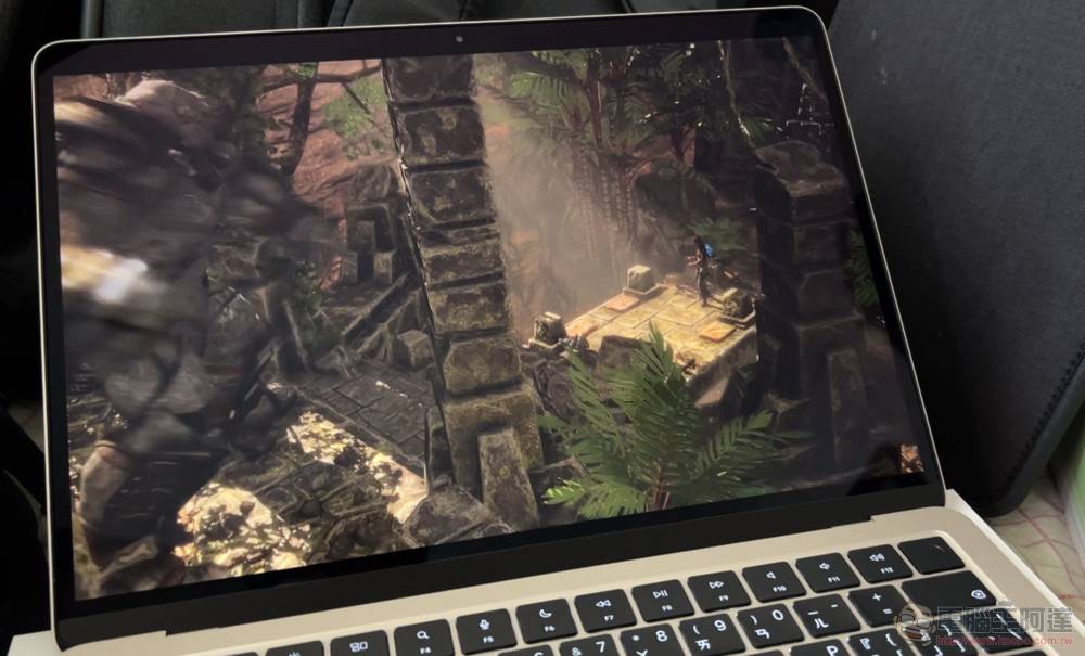 M2 MacBook Air 开箱体验 ：美型新设计与更强苹果芯片效能值得 M1 用户升级吗？ - 电脑王阿达