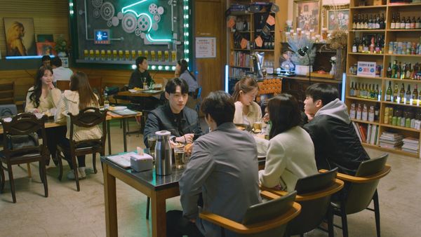 以韩剧为基础的互动游戏《禁止过分投入（Love Too Easily）》在Steam上推出Demo