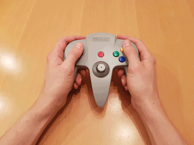 如何拿 N64 的手把？